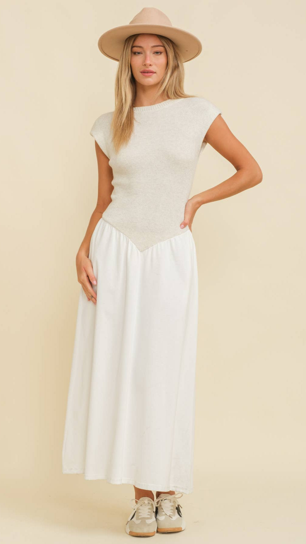 Cap Sleeve Contrast Pleated Midi Dress